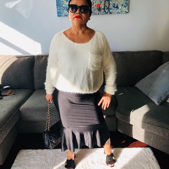 Sexy stretchy black skirt - Picture 2 of 6